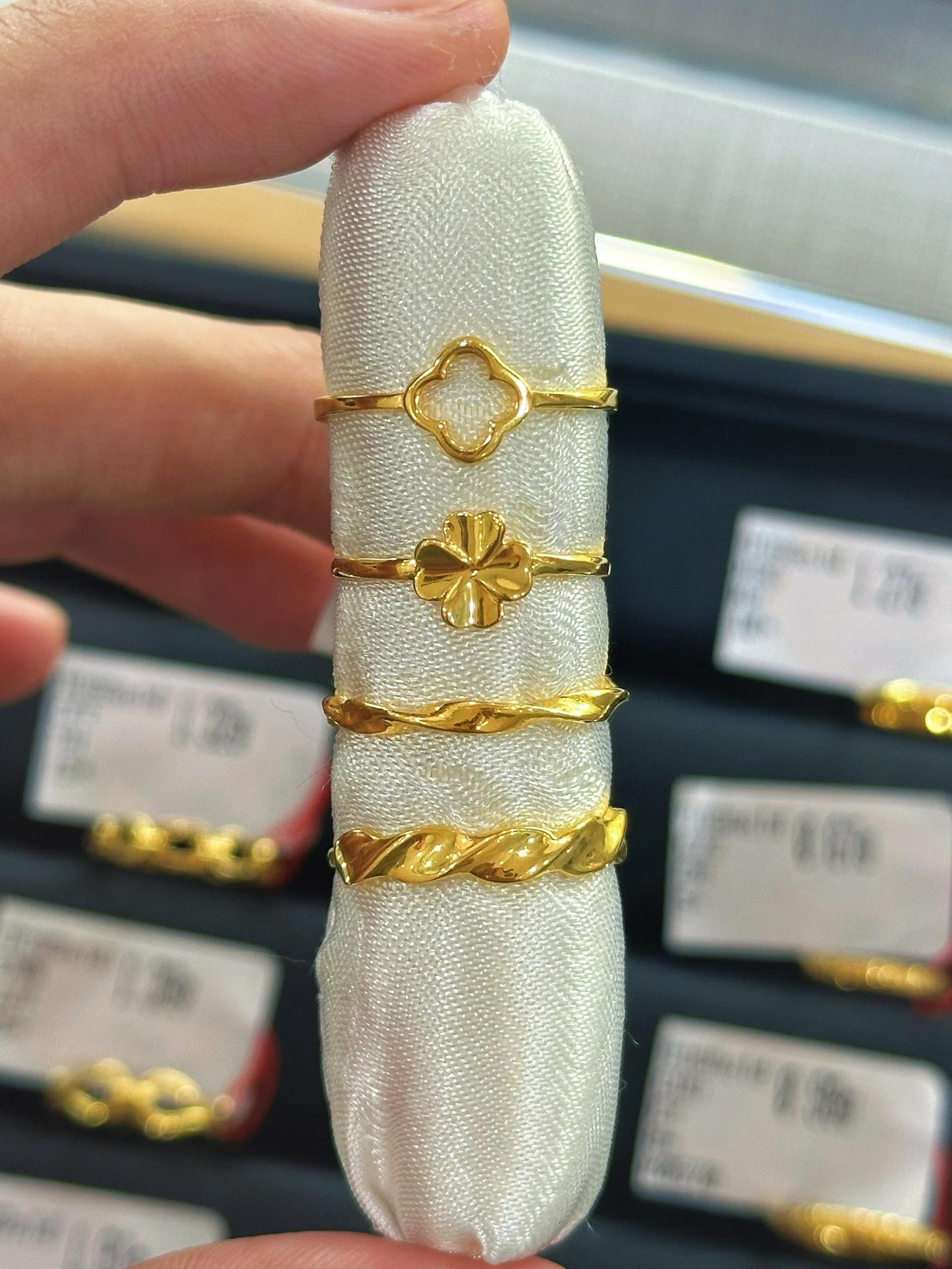 "cincin clover 916 design yang budget harga di Johor dan JB, Clover Ring design with affordable price and exquisite design in Johor and JB area"